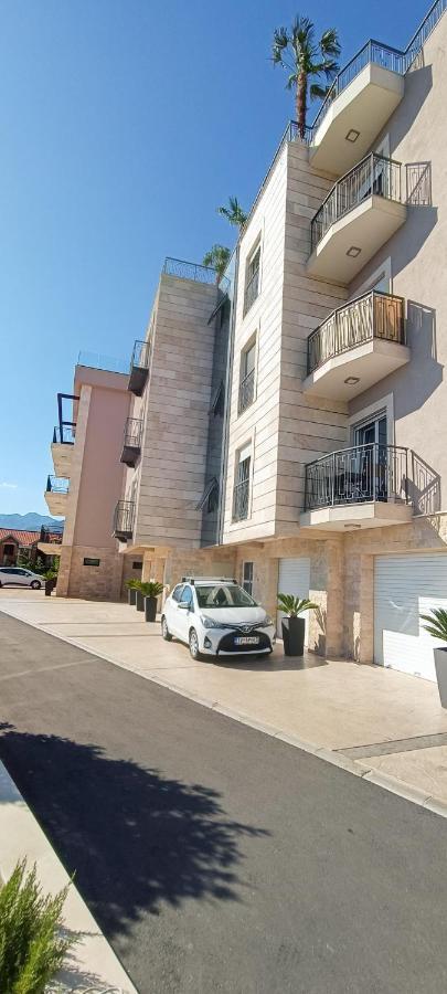Eden Apartments Tivat Eksteriør billede