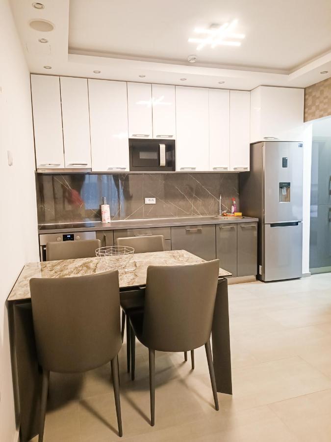 Eden Apartments Tivat Eksteriør billede