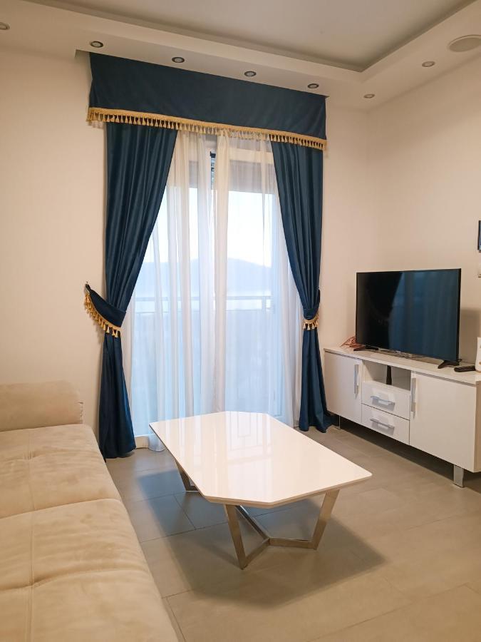 Eden Apartments Tivat Eksteriør billede