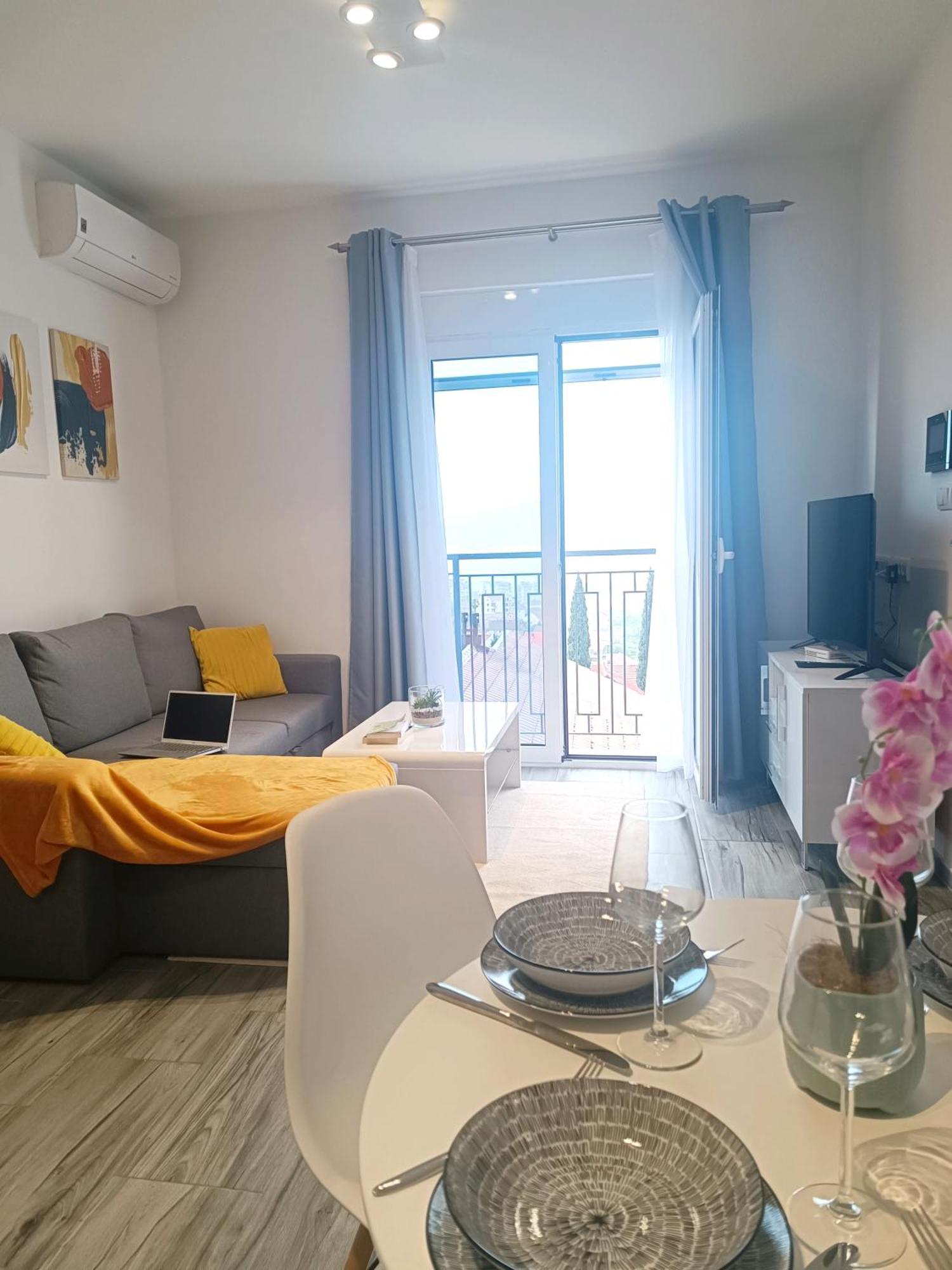 Eden Apartments Tivat Eksteriør billede