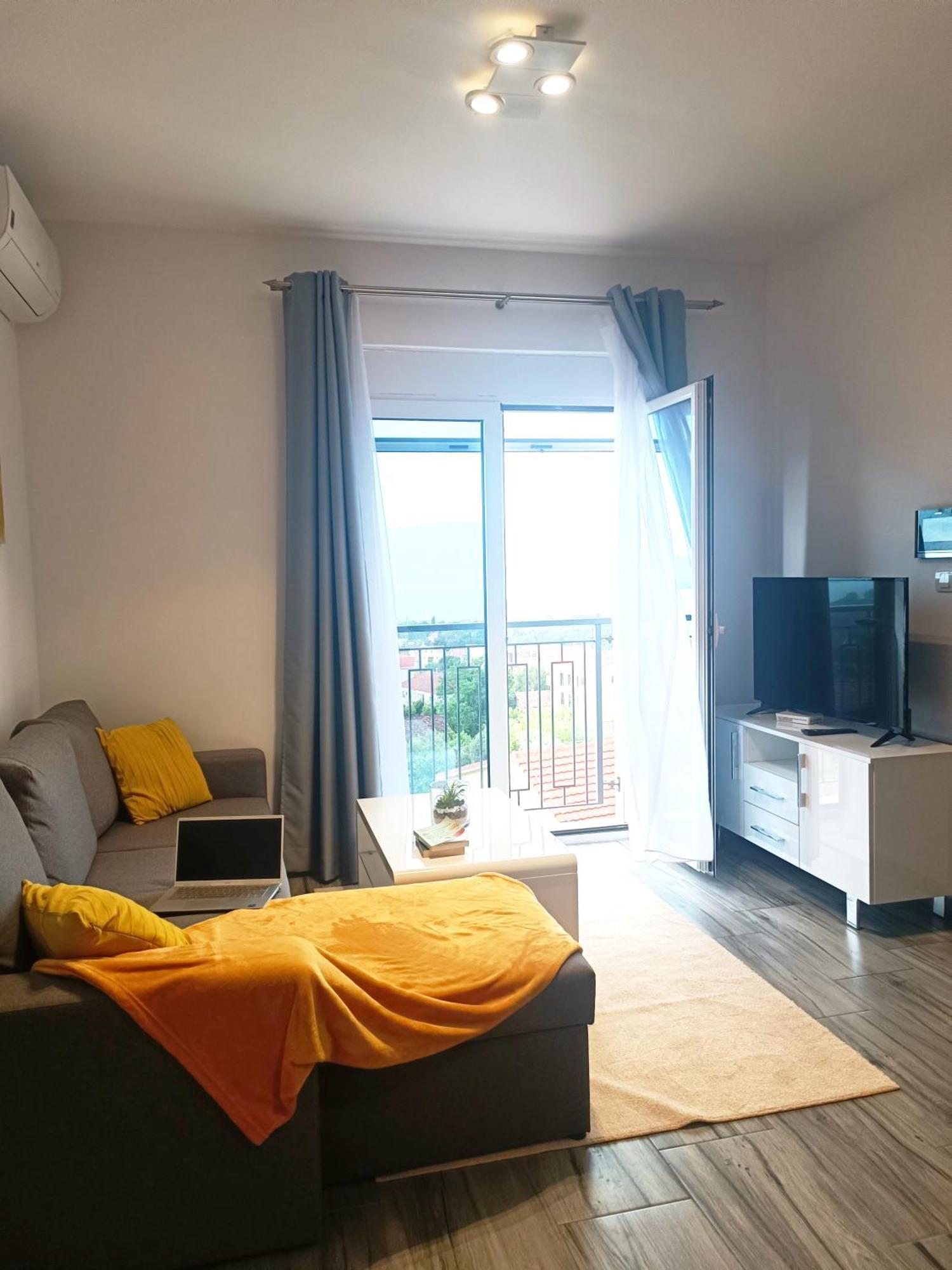 Eden Apartments Tivat Eksteriør billede