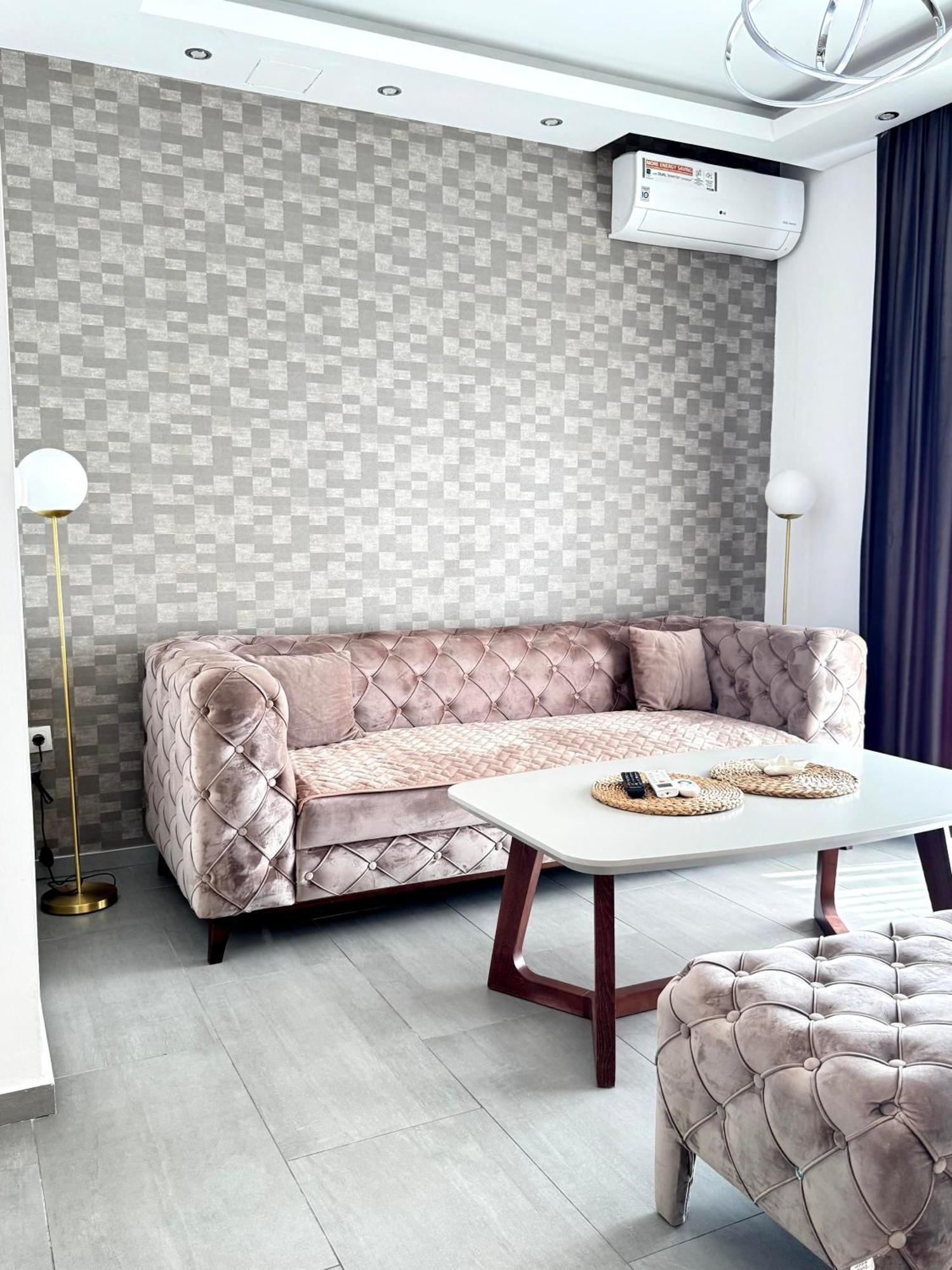 Eden Apartments Tivat Eksteriør billede