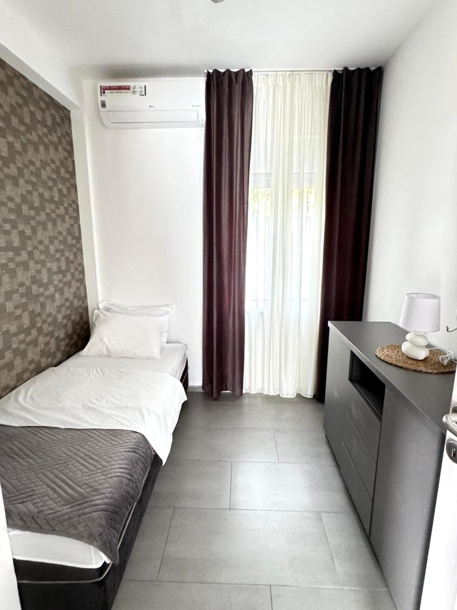 Eden Apartments Tivat Eksteriør billede